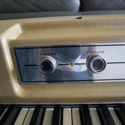 Wurlitzer 200 64-Key Electric Piano 1968 - 1974 - Beige image 2
