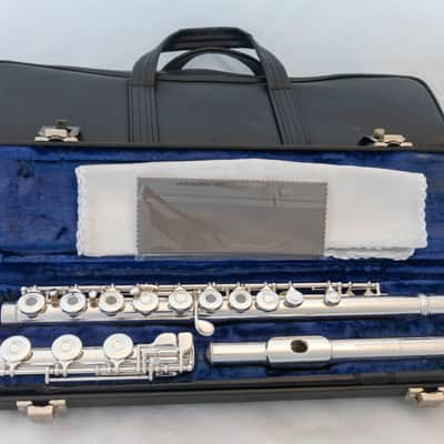 Gemeinhardt 3SB Intermediate Flute *All Solid Silver *B-foot *Open-hole *Cleaned & Serviced image 1
