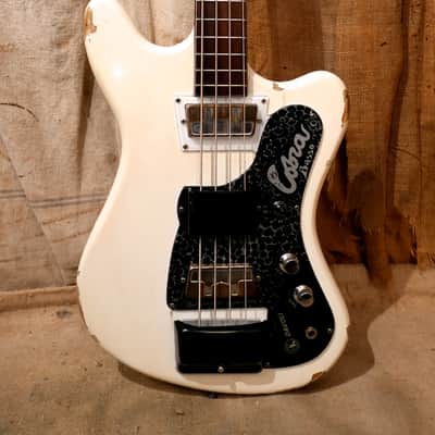 Wandre Cobra Basso  1960's White image 2