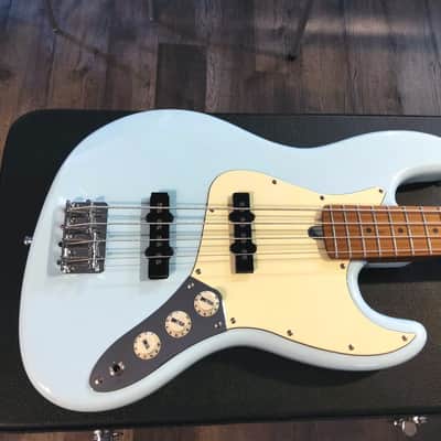Bacchus BJB-1-RSM/M *Roasted Maple* Sonic Blue Jazz Bass | Reverb