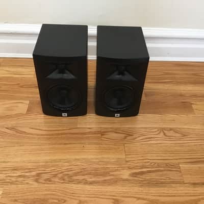 JBL LSR305 2-Way Active Studio Monitors (Pair) - Black image 1