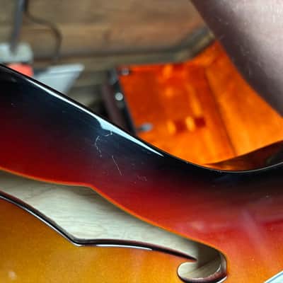 2024 Fender American Vintage II 1972 Tele Thinline 3-Color Sunburst w/case image 5