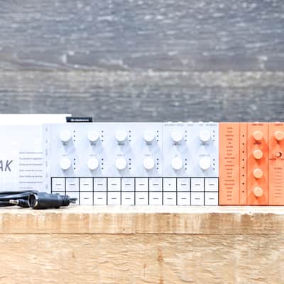 Yamaha SEQTRAK Music Production Studio All In-One System Drum Synth DX Sampler image 9