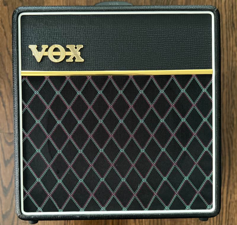 Voc AC4 2019 - Vintage Black image 1