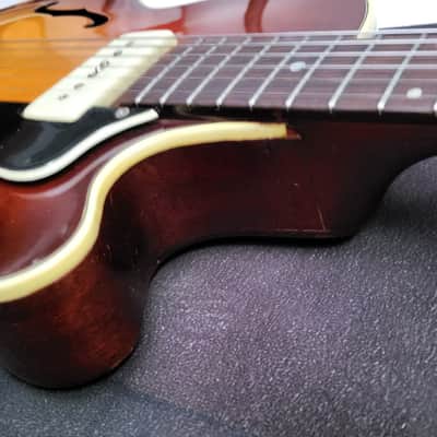 Beautiful 1960 Guild M 65 3/4 Freshman image 3
