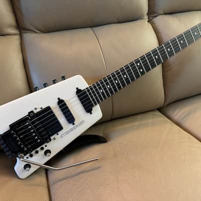 RARE!!! Steinberger GL-4T-GR with Transtrem Type II, plug in leg rest, 24 to 13 pins converter, modded Roland GM-70, 24pins cables, 24pins dust cover image 2