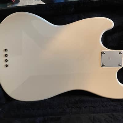 Fender Mustang Bass 2000's - Olyimpic White image 5