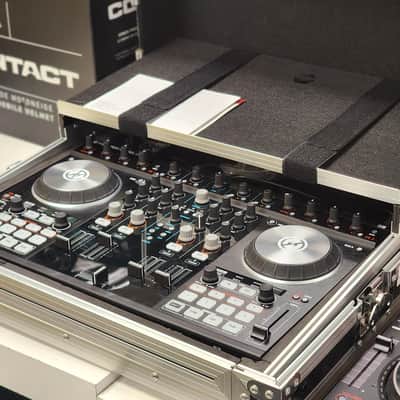 Native Instruments Traktor Kontrol S4 MK2 2010s - Black image 2