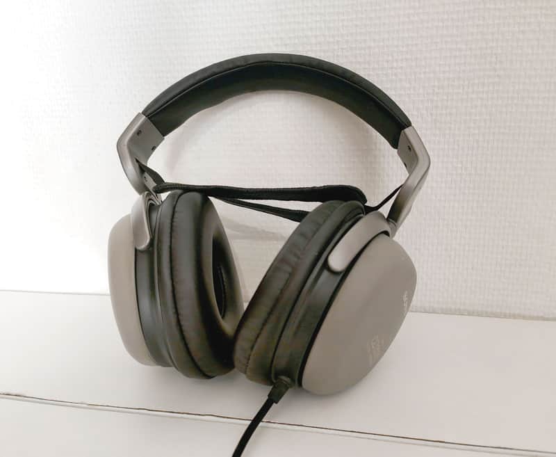 Sony MDR-CD3000: The Legendary Headphones | Reverb Canada