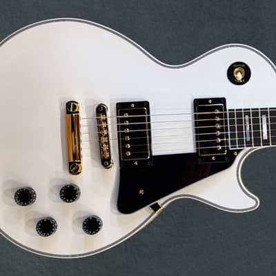 Gibson Custom Shop Les Paul Custom w/Ebony Fingerboard Gloss - Alpine White image 1