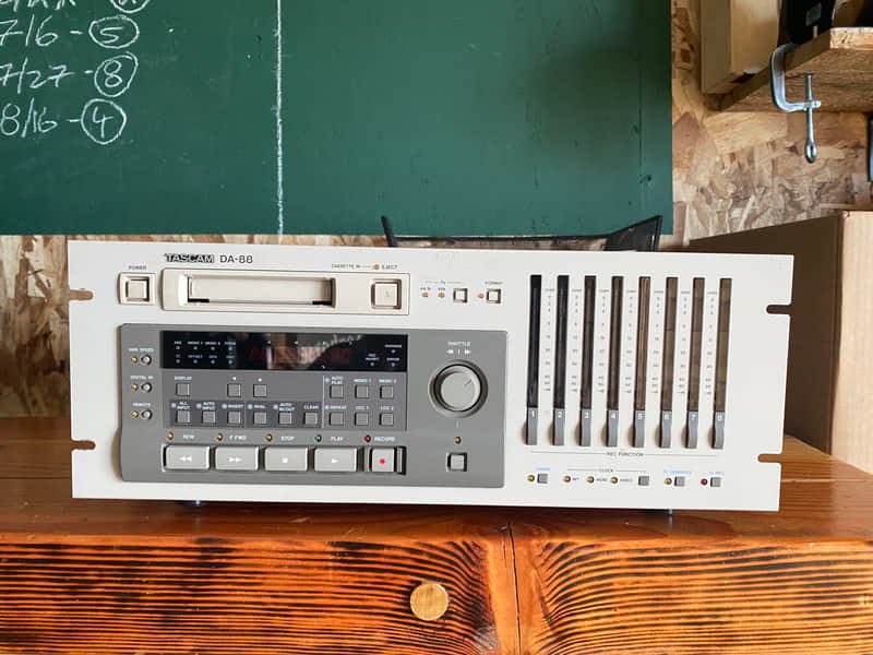 Tascam DA-88 image 1