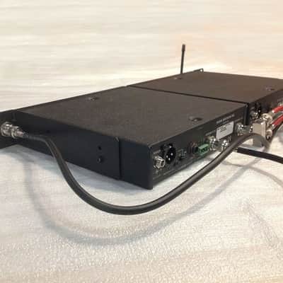 Shure UC4-MB Inalámbrico SM58 UC2-MB - 2 unidades con Flight case Facet image 3