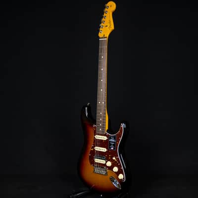 Fender American Professional II HSS Stratocaster Rosewood Fingerboard 3-Color Sunburst 2022 (US22110852) image 9