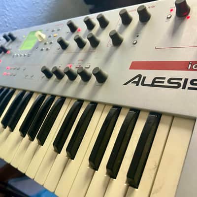 Alesis Ion 49-Key Analog Modeling Synthesizer 2000s - Silver image 6