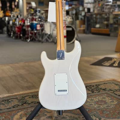 Fender Player II Stratocaster, Chambered Ash, White Blonde #347 W/ Free Shipping image 7