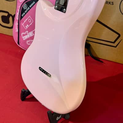 Mooer Guitars MLT10 (Travel/ Short Scale) CANDY PINK 2025 Super Light 2,5Kg image 9