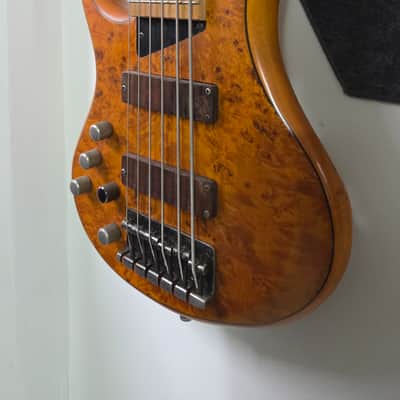 MTD Kingston Z6 left handed with Maple Fretboard image 6