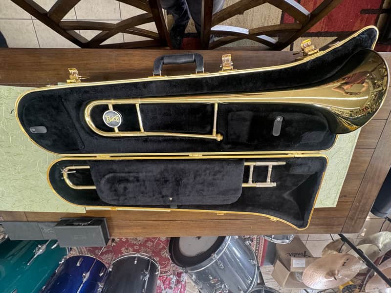 Bach TB300 Trombone.(Hard Case)(Mouthpiece). image 1