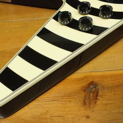 Gibson Flying V Custom Shop Zakk Wylde Bullseye * signed by Zakk image 11