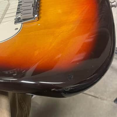 Fender Strat Plus Deluxe with Maple Fretboard 1991 - Sunburst image 8