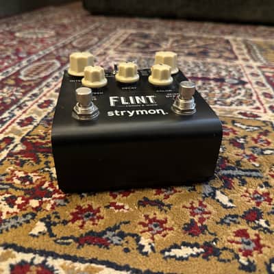 Strymon Flint Reverb and Tremolo V1 - Black with White Knobs image 7