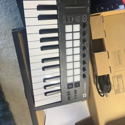Novation Launchkey Mini MKIII MIDI Keyboard Controller 2019 - Present - Black