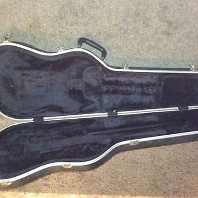 Fender Molded Hard Shell case - Strat/ Tele 90's/00's image 2