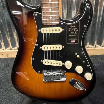 Fender American Ultra Luxe Stratocaster with Rosewood Fretboard 2021 - 2024 - 2-Color Sunburst image 3