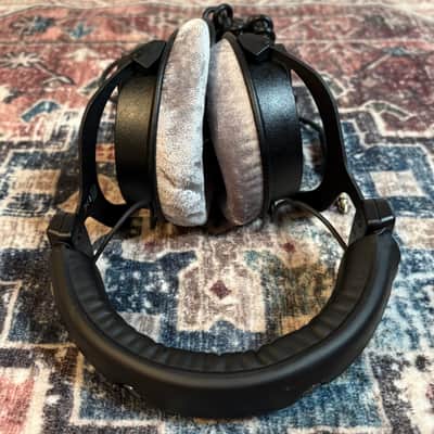 Beyerdynamic DT990 Pro Open-Back Studio-Monitoring Headphones! image 4