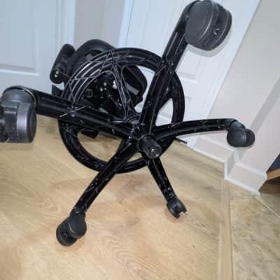 Crown Seating Stealth Standard Engineer's Chair - Standard Seat Size image 8