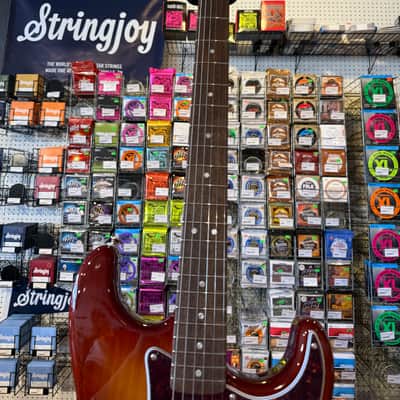 Squier Limited Edition Classic Vibe '60s HSS Stratocaster - Sienna Sunburst image 3