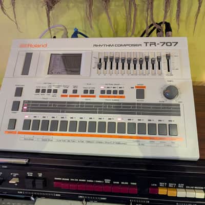 Roland TR-707 Rhythm Composer 1985 - White image 2