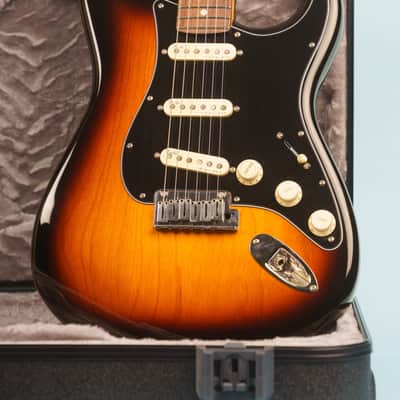 2024 Fender American Ultra Luxe Stratocaster 2-Color Sunburst image 13