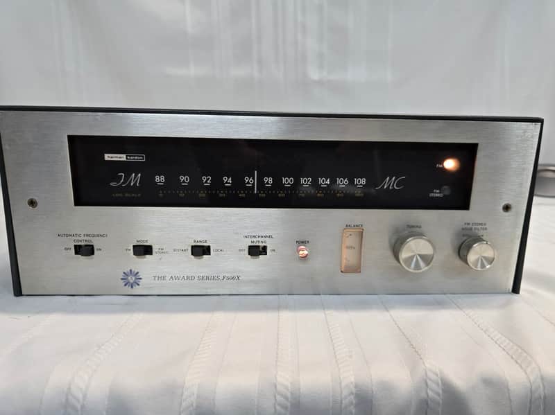 Harman Kardon F500X AM/FM Tuner Award Series - Silver Face image 1