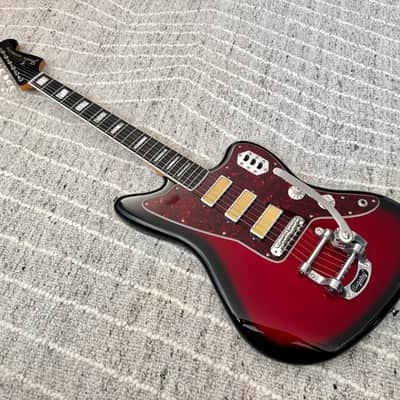 Fender Gold Foil Jazzmaster 2023 - Candy Apple Burst image 4