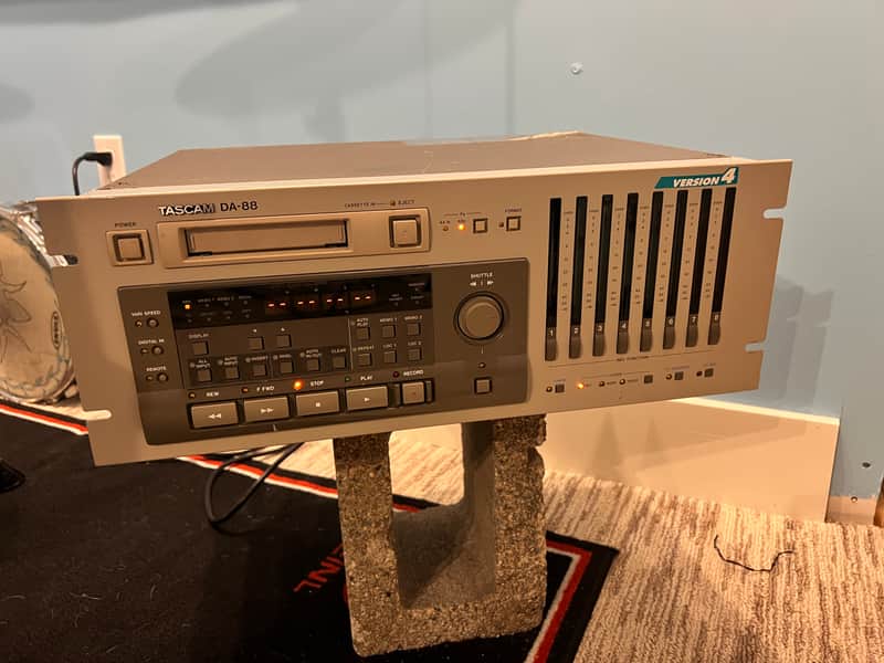 TASCAM DA-88 Multitrack Recorder image 1
