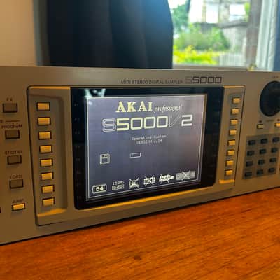 Akai S5000 Sampler