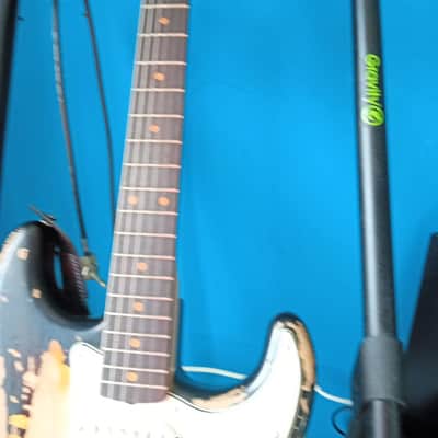Fender Mike McCready Signature Stratocaster 2023 - Present - 3-Color Sunburst Relic image 11