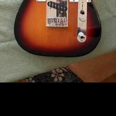 Fender Telecaster 2018 - Sunburst image 2