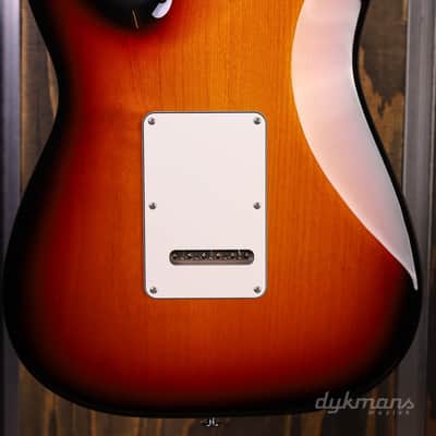 Suhr Classic S 3 Tone Burst image 6
