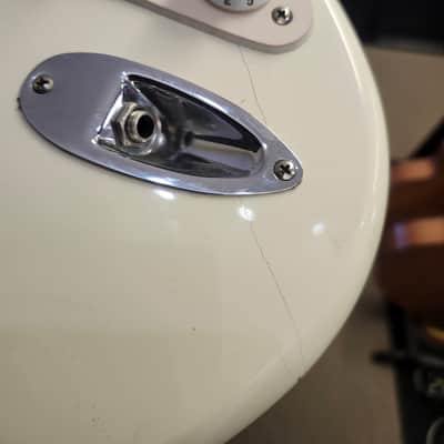 Fender Standard HSS Stratocaster with Rosewood Fretboard 1999 - 2005 - Arctic White image 6