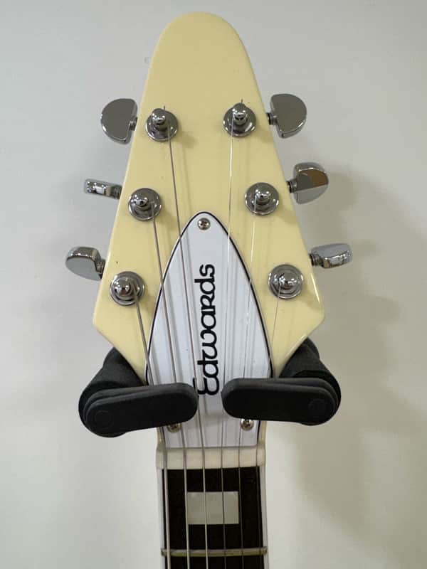 Edwards by ESP E-FV-LTD Flying V Hetfield Vintage White, Edwards