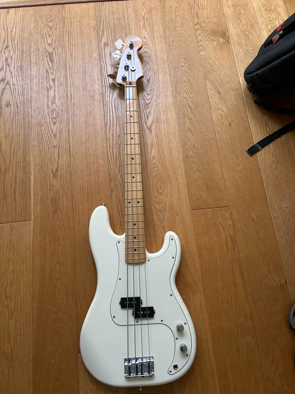 Fender Standard Precision Bass