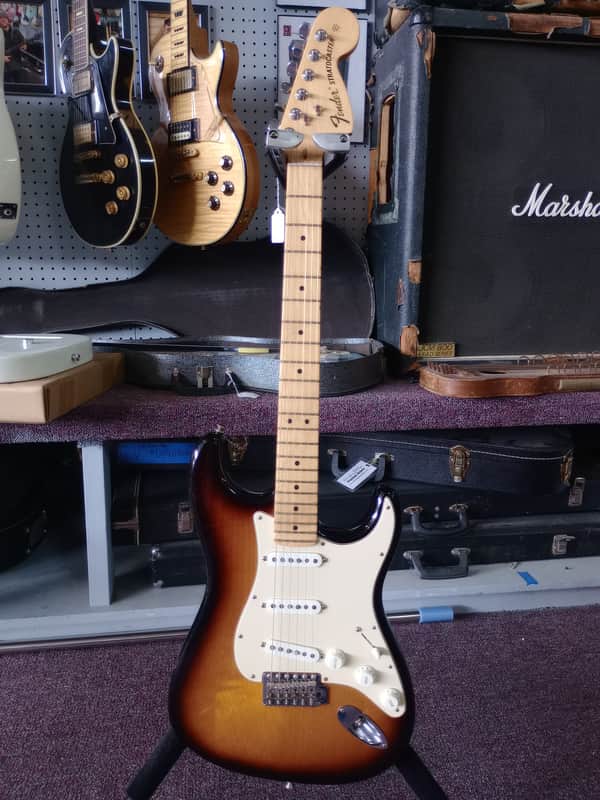 Fender American Special Stratocaster 2010 2-Color Sunburst *** FREE SHIPPING ***