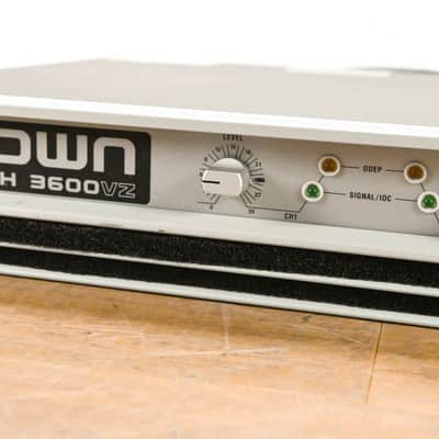 Crown Macro-Tech 3600VZ 2-Channel Power Amplifier CG0127T image 3