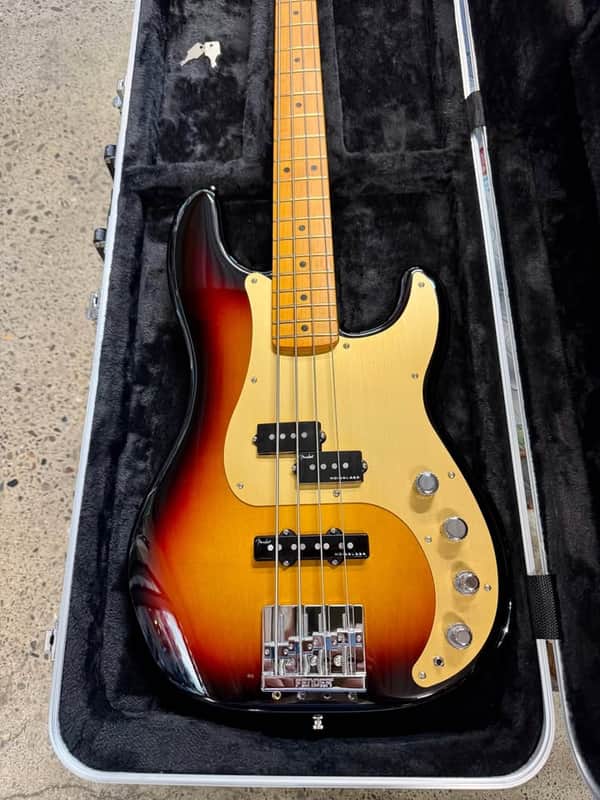 Fender American Ultra II Precision Bass with Maple Fretboard 2024 - Present - Ultraburst image 1