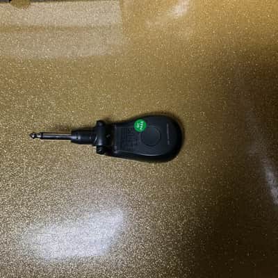 Xvive U2 Wireless Guitar System 2010s - Black used image 5