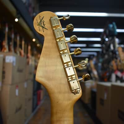 Fender Custom Shop Limited Edition 70th Anniversary 1954 Stratocaster Journeyman Relic Aged Aztec Gold w/Tweed Case image 8