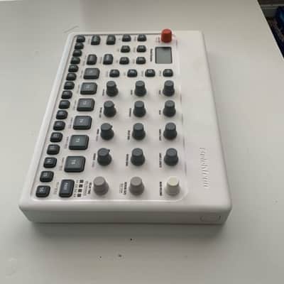 Elektron Model:Samples (White) + PL-2s Dust Cover image 5