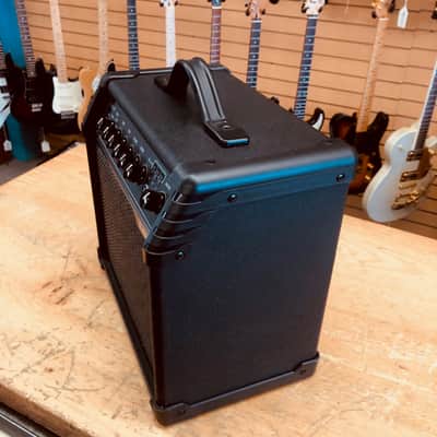 Line 6 Spider V 20 Modeling Practice Combo Amp image 3